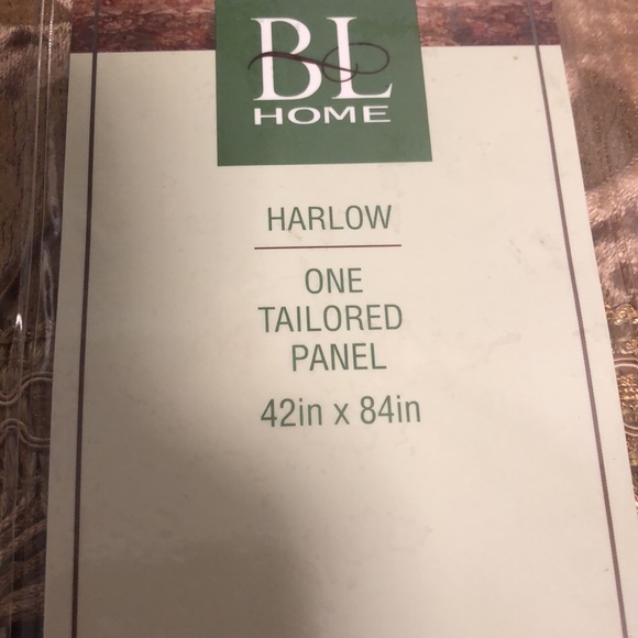 BL Home Curtain - Picture 3 of 6